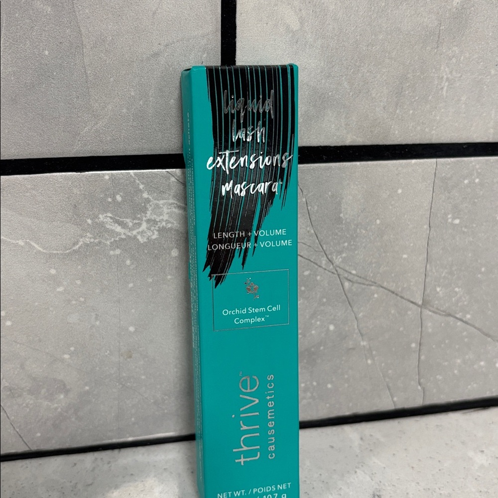 Thrive Lash Extension Mascara - Picture 2 of 4